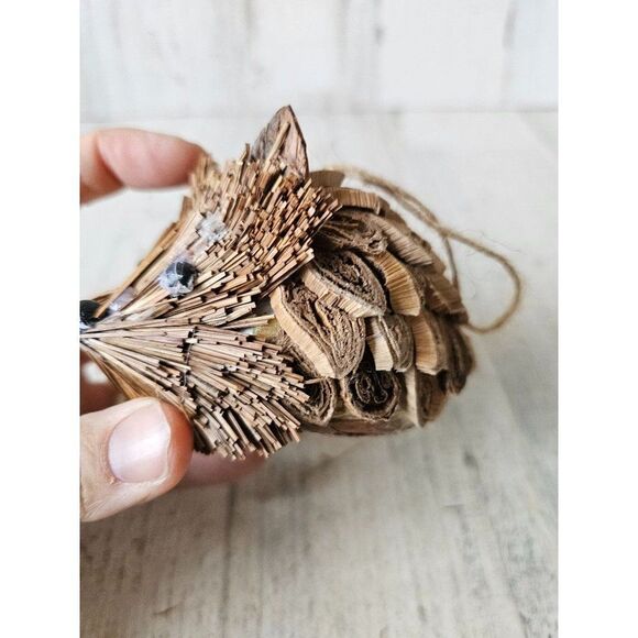 Porcupine realistic bottle brush ornament Xmas tree - Picture 3 of 9